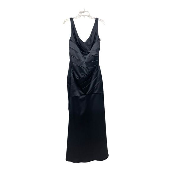 David’s Bridal Black V Neck Sleeveless Trumpet Bridesmaid Formal Dress Size 12 - Picture 1 of 7